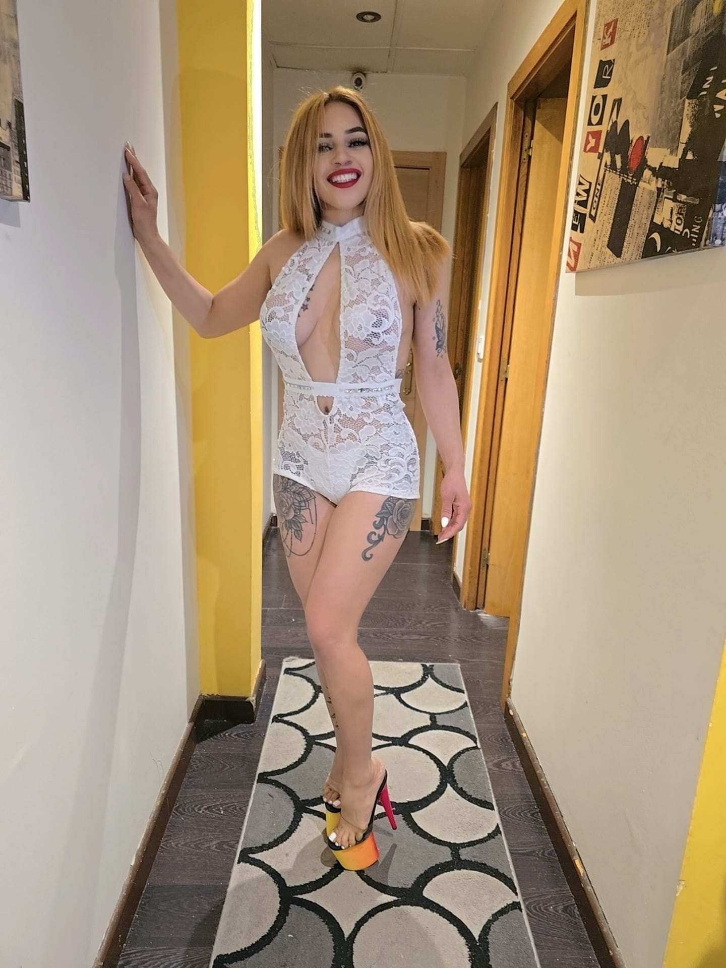 689462372 | CHANELL | Chica