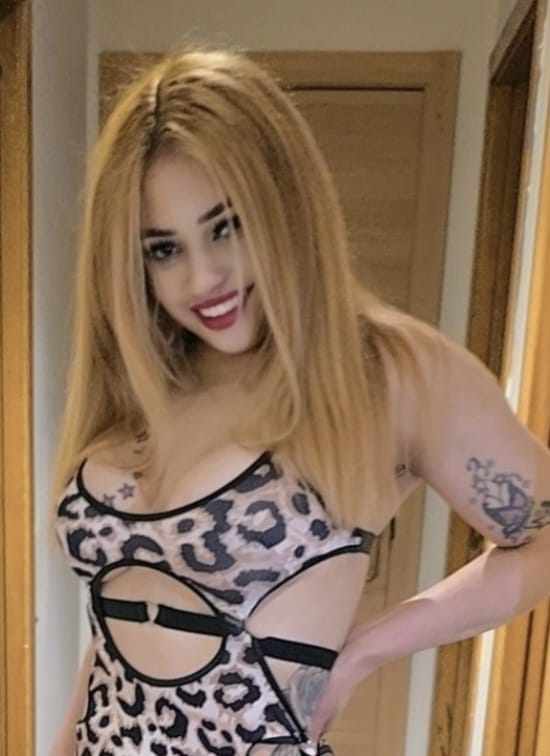 689462372 | CHANELL | Chica