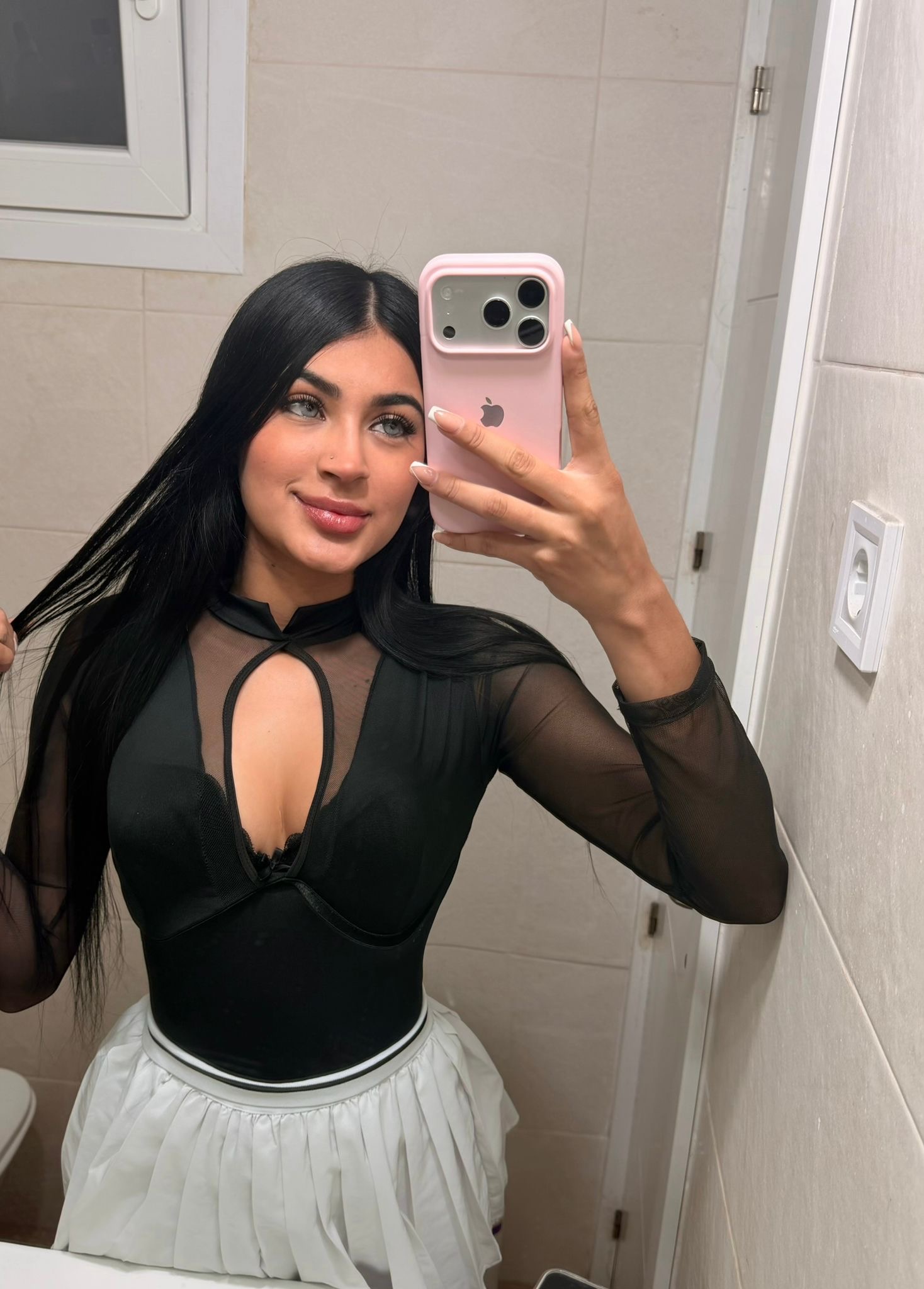 604228927 | KORAL | Chica