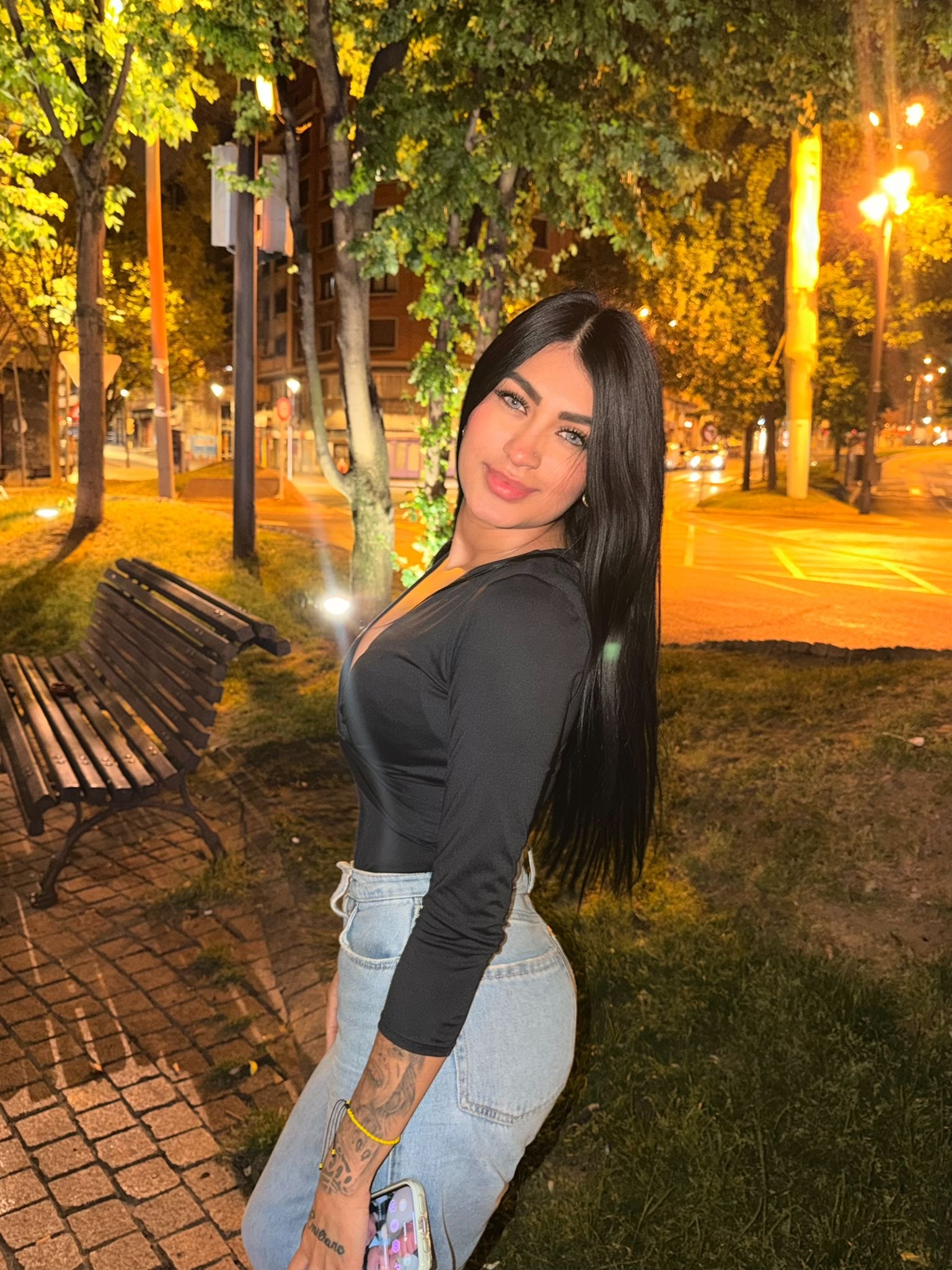 604228927 | KORAL | Chica