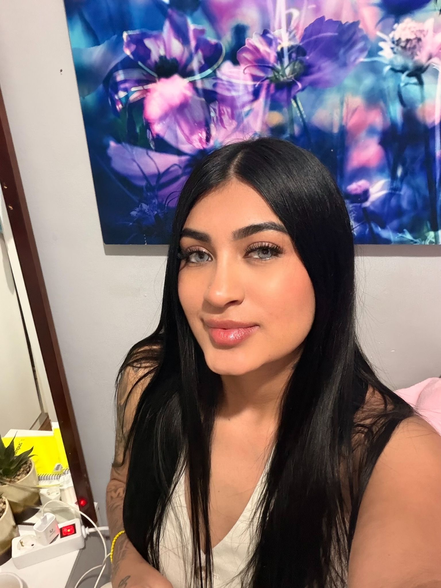 604228927 | KORAL | Chica