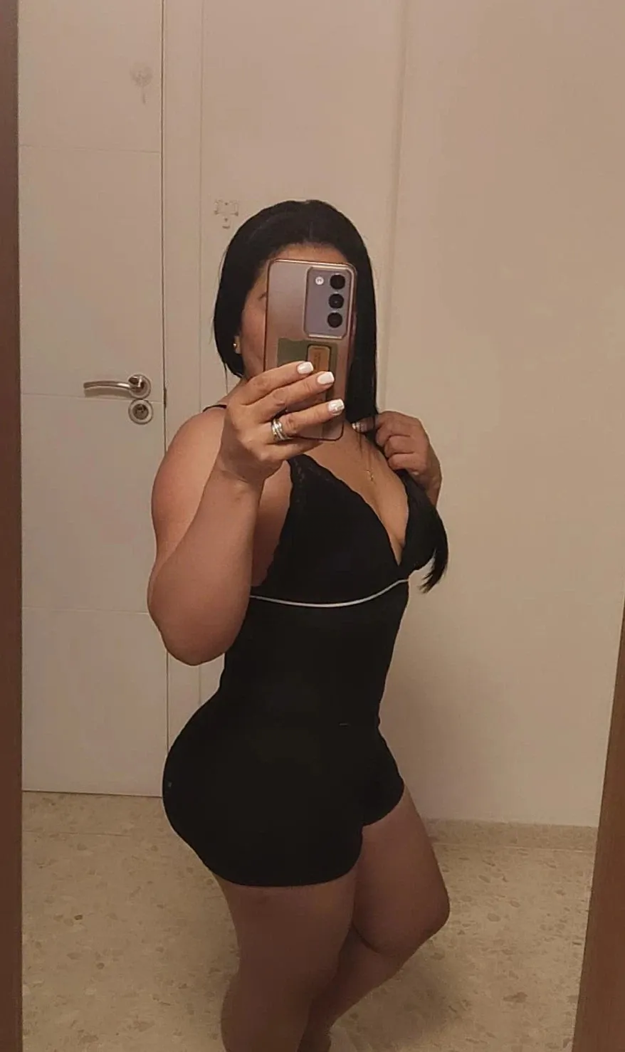 643257358 | JULIANA | Chica