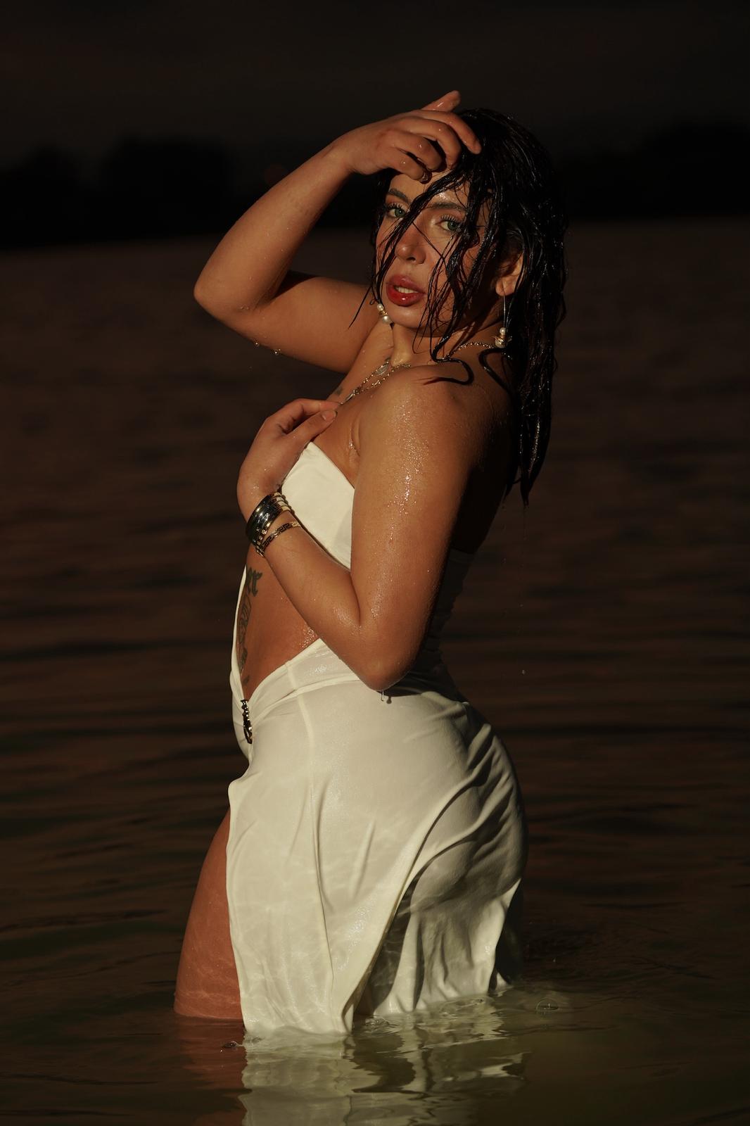 613501013 | ARIANNA | Chica