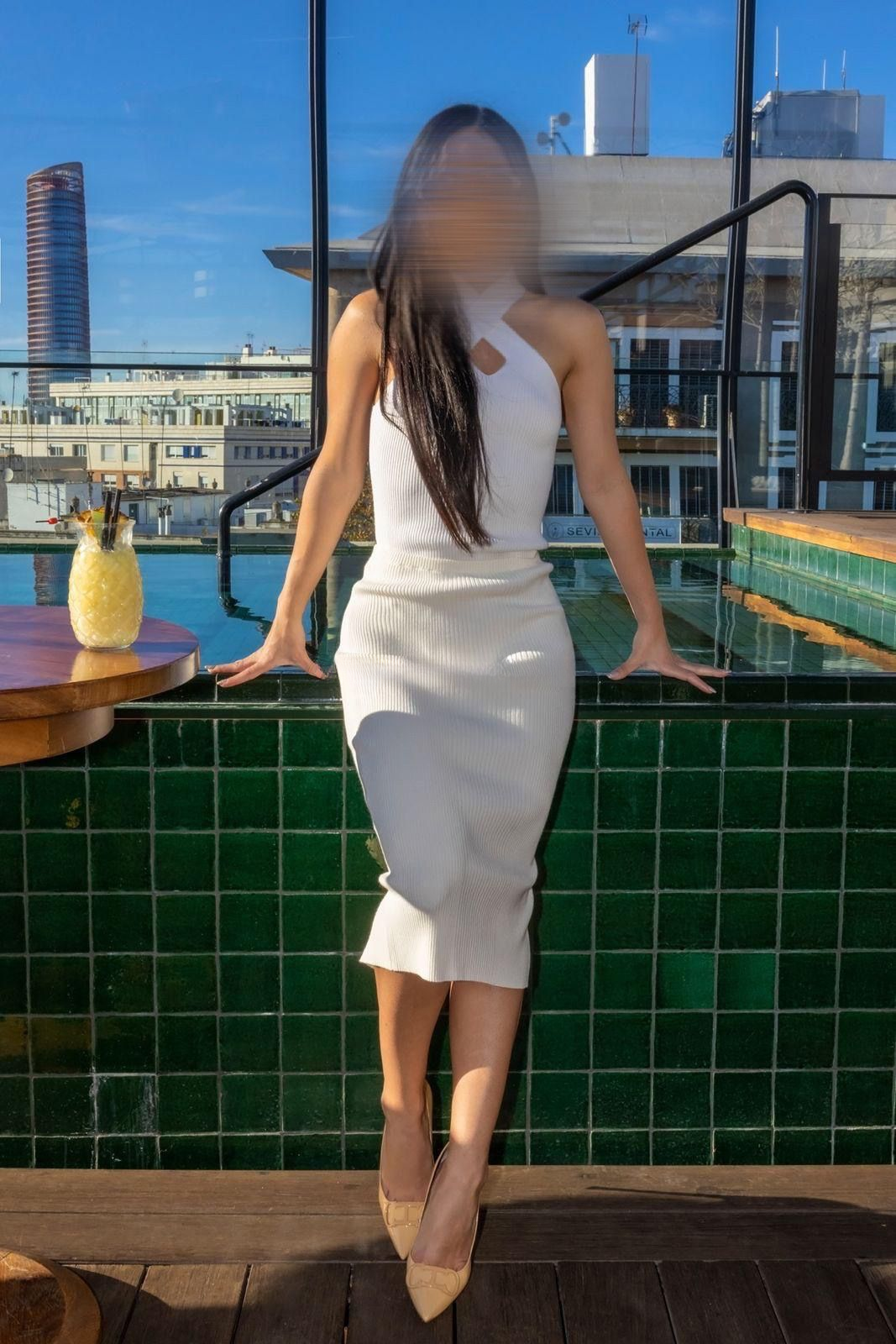666241902 | NATHALIA | Chica