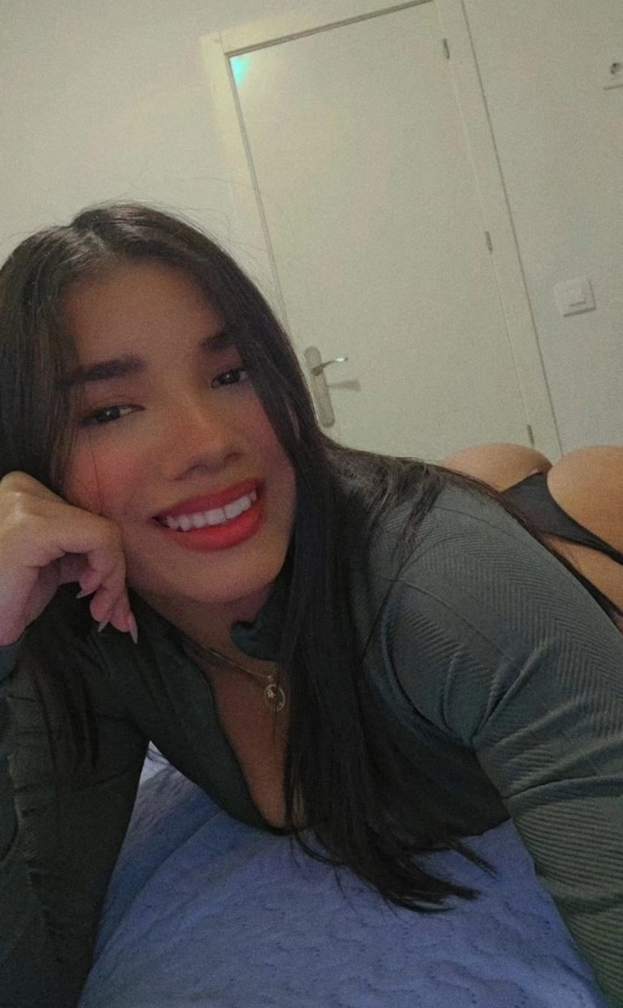 631662445 | CIELO | Chica