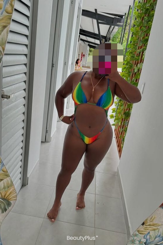 642667131 | LAURA | Chica