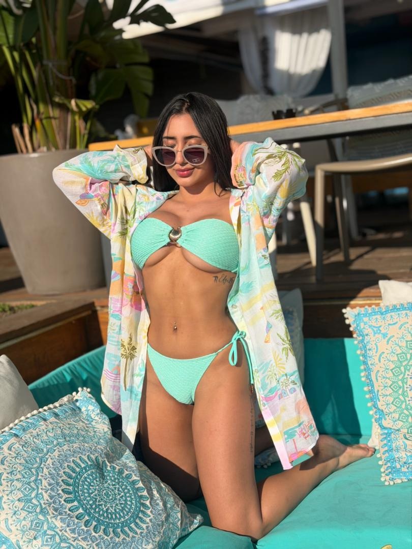 642996240 | RENATA | Chica