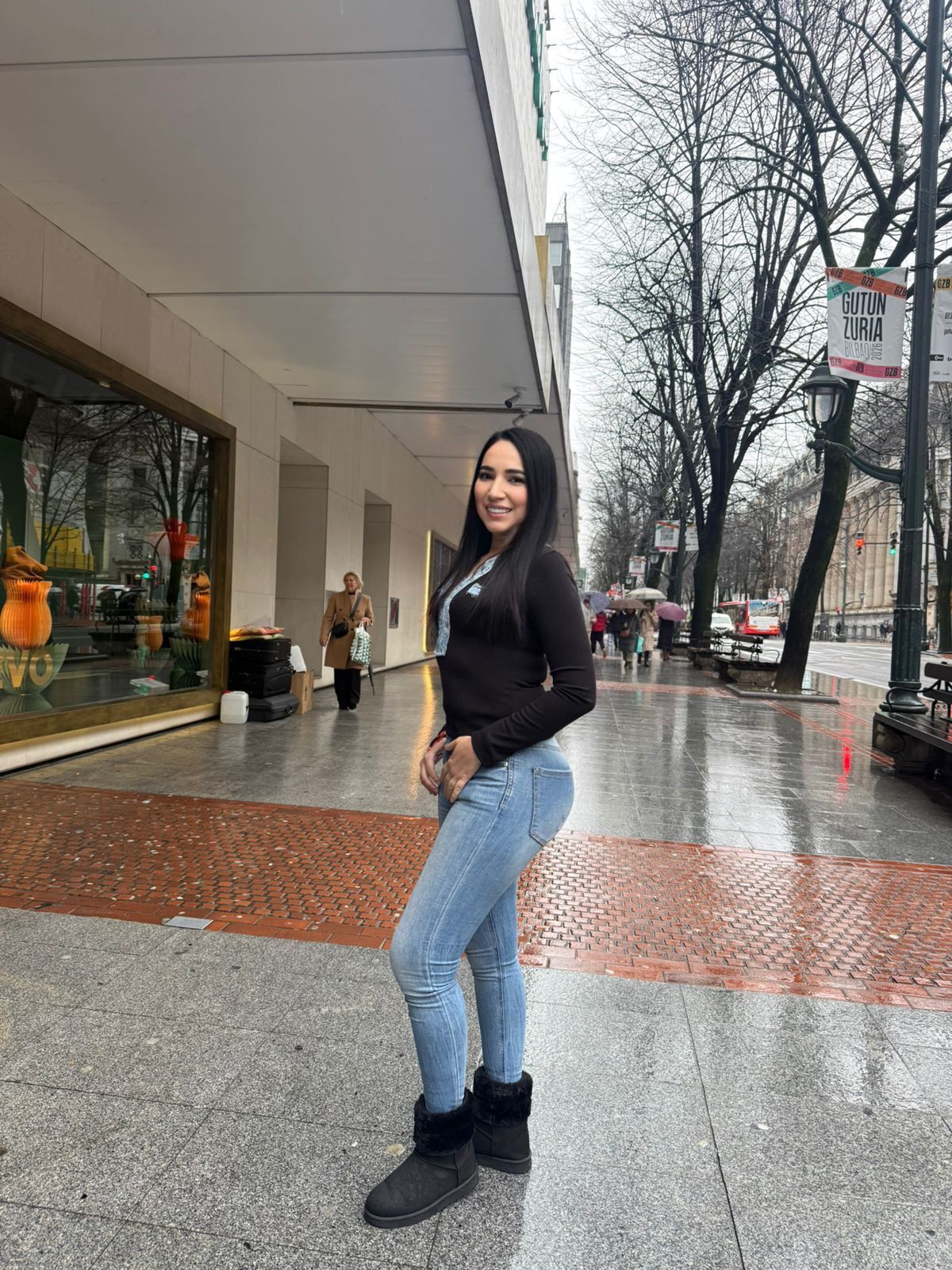 632230081 | PAMELA | Chica