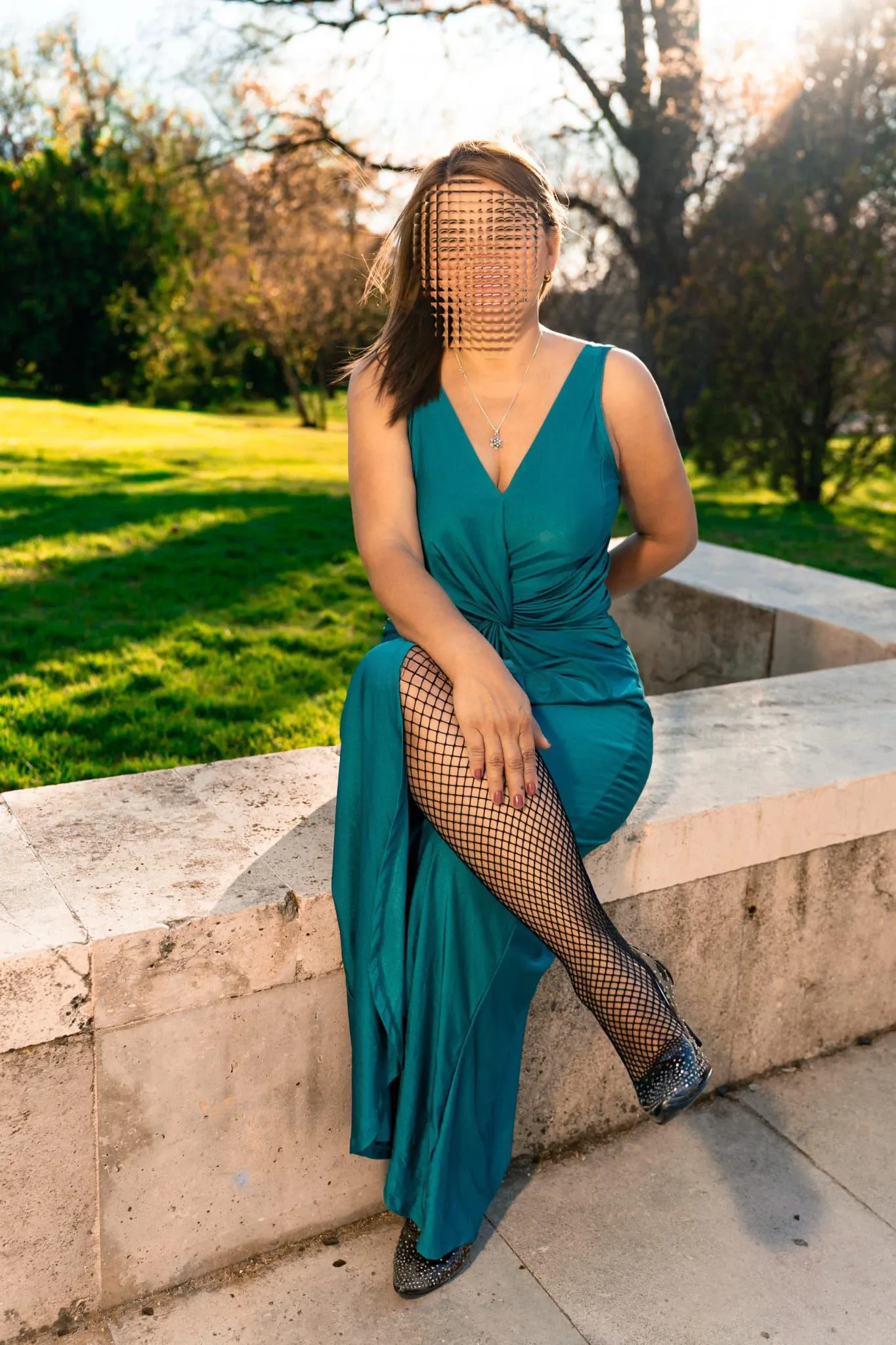637779361 | LAURA | Chica