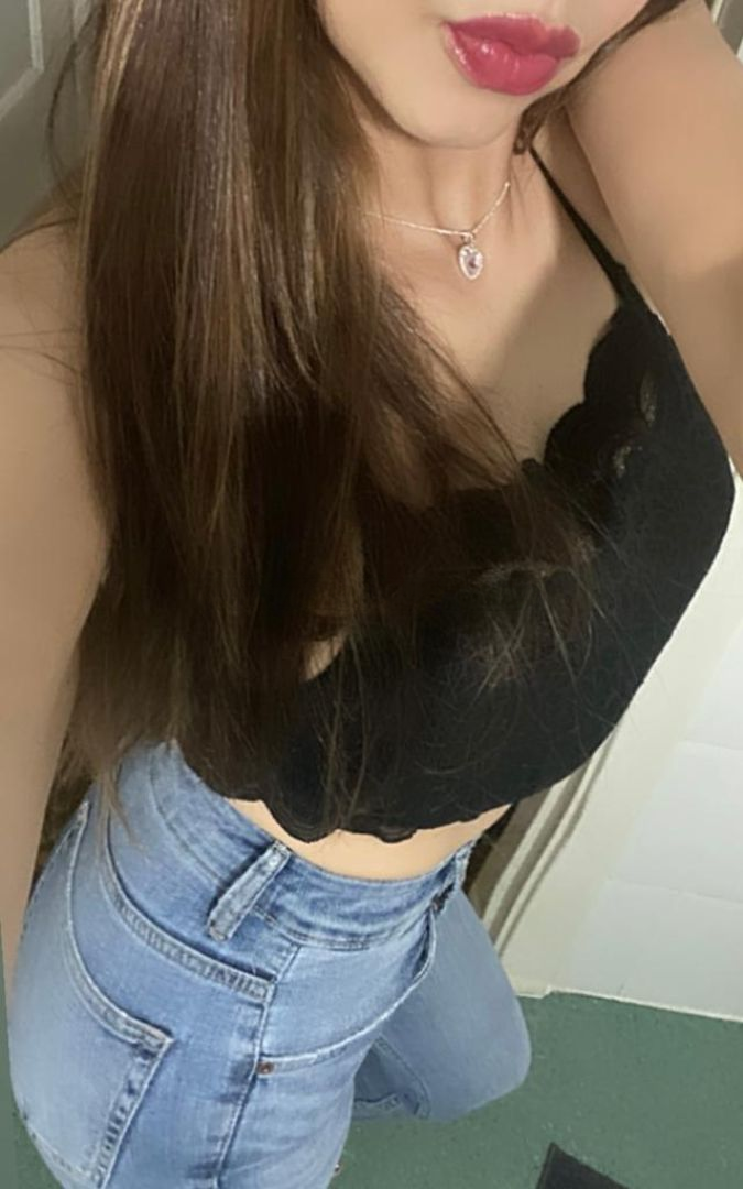 687486392 | PAULA | Chica