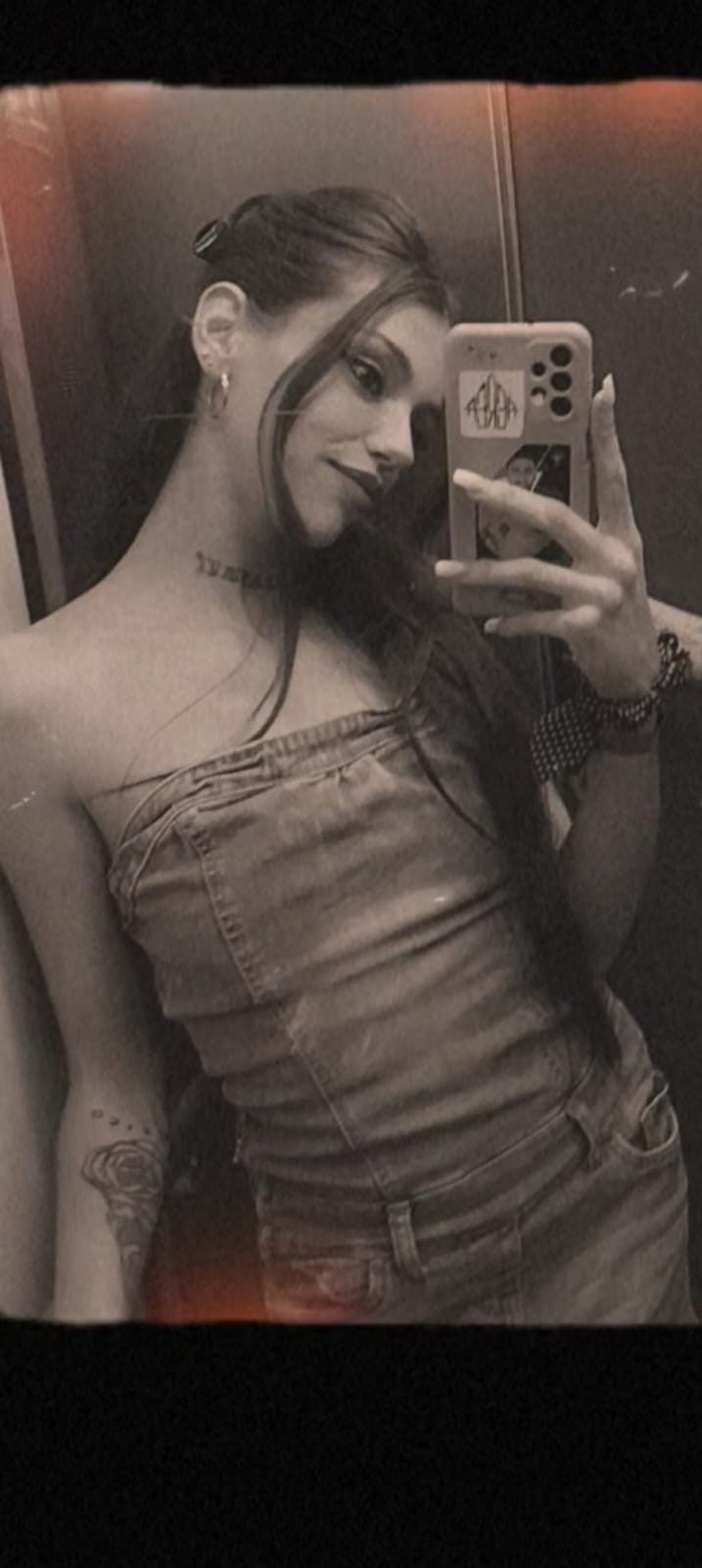 613928124 | SINAI | Chica