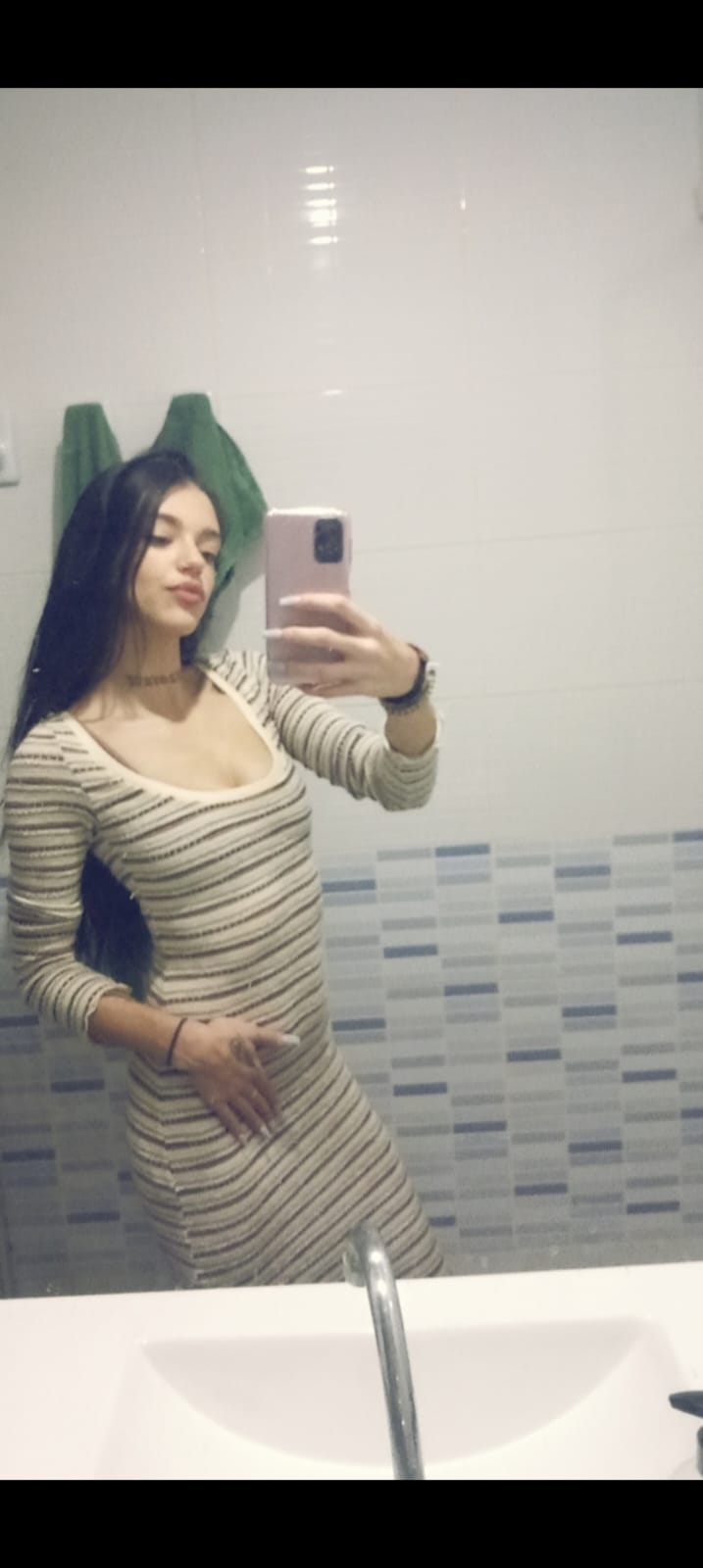 613928124 | SINAI | Chica