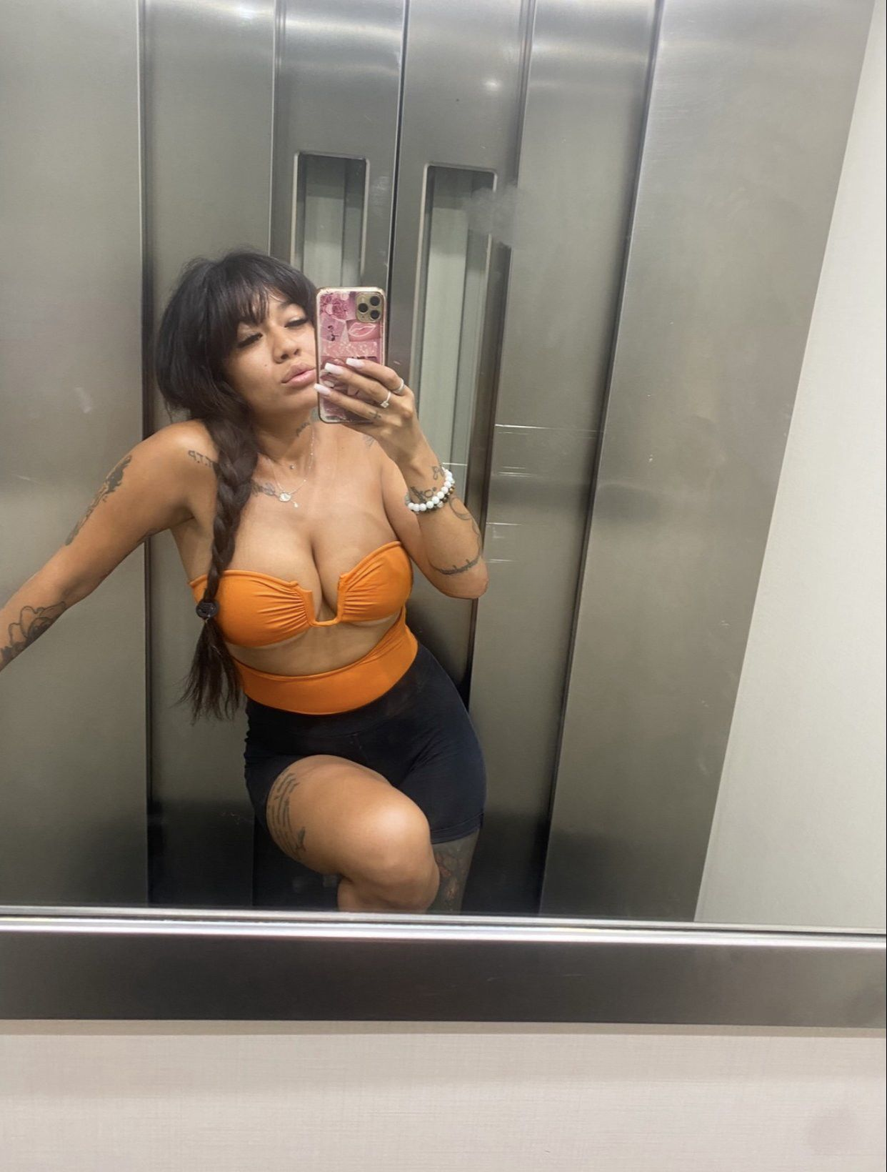653948620 | Alicia | Chica