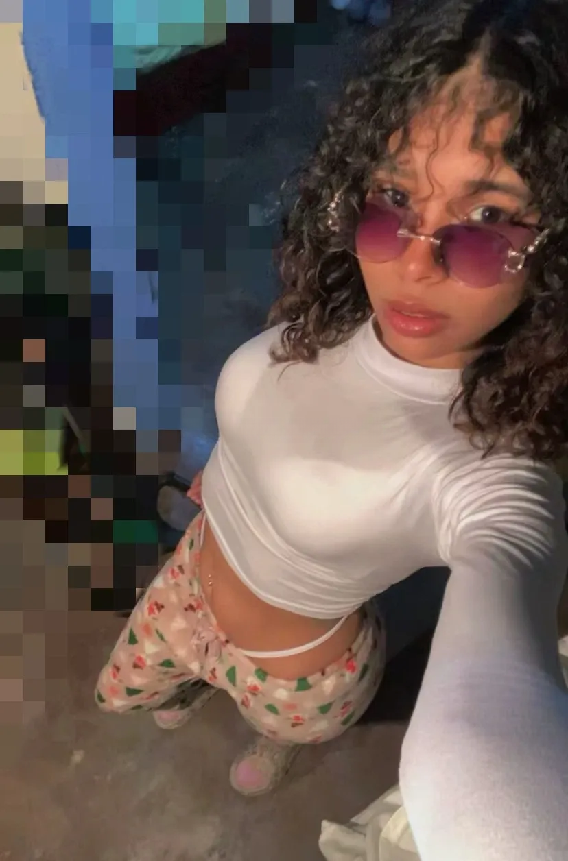 662649380 | BRITHANY | Chica