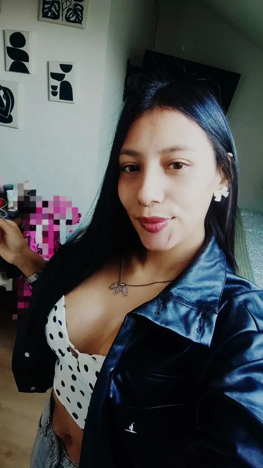 642162373 | LAURA | Chica