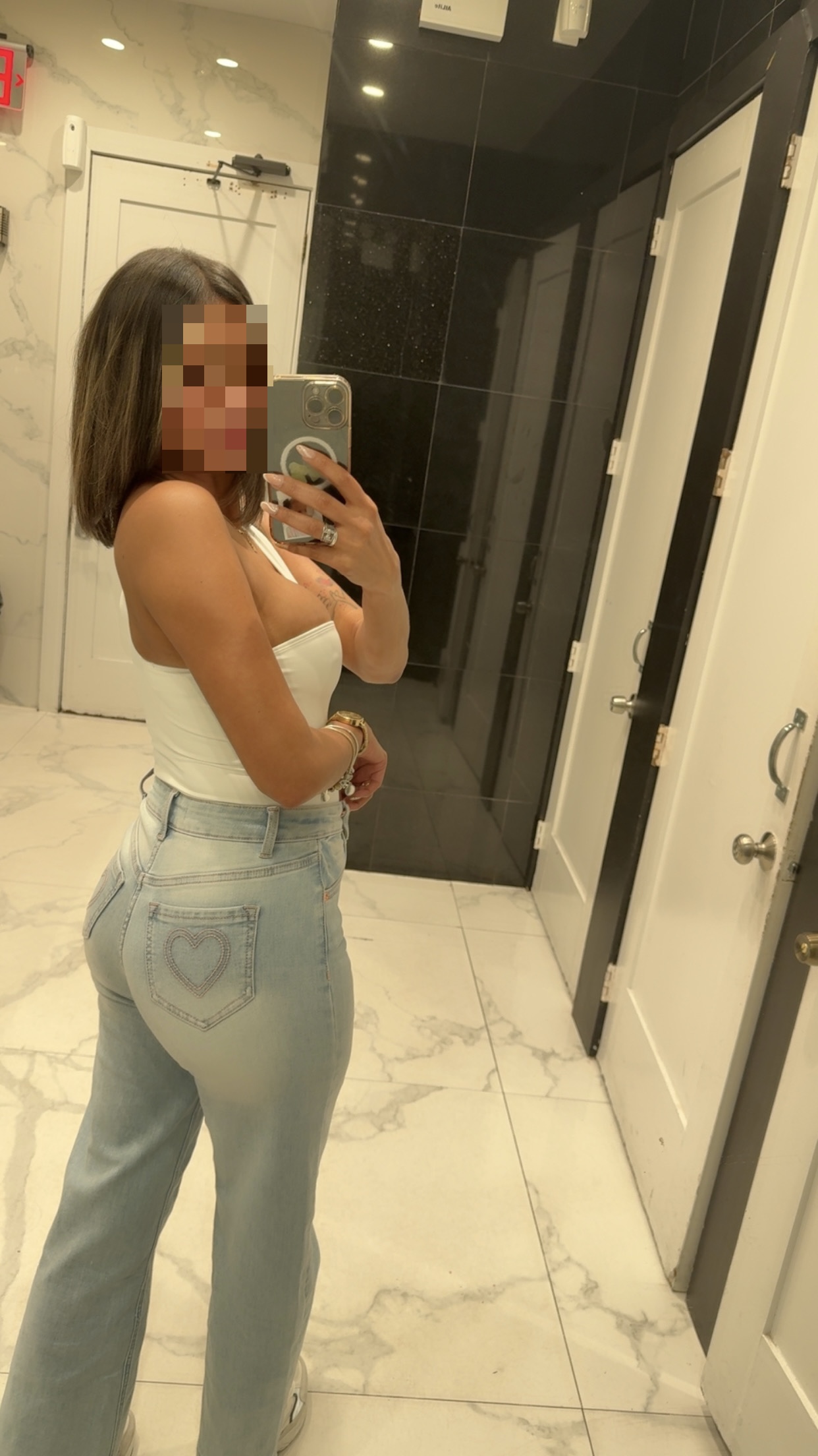 613395193 | JESSY | Chica