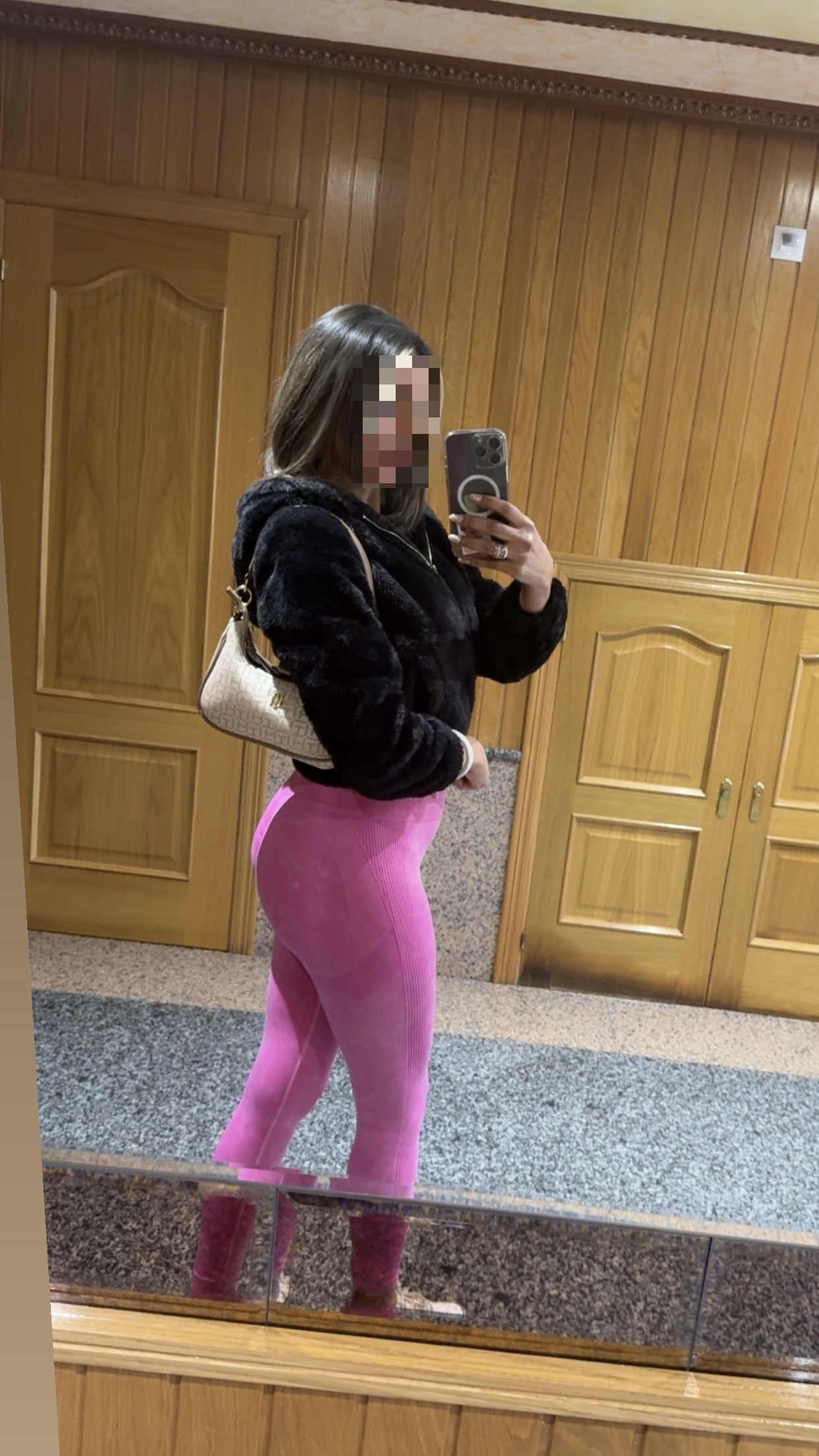 613395193 | JESSY | Chica