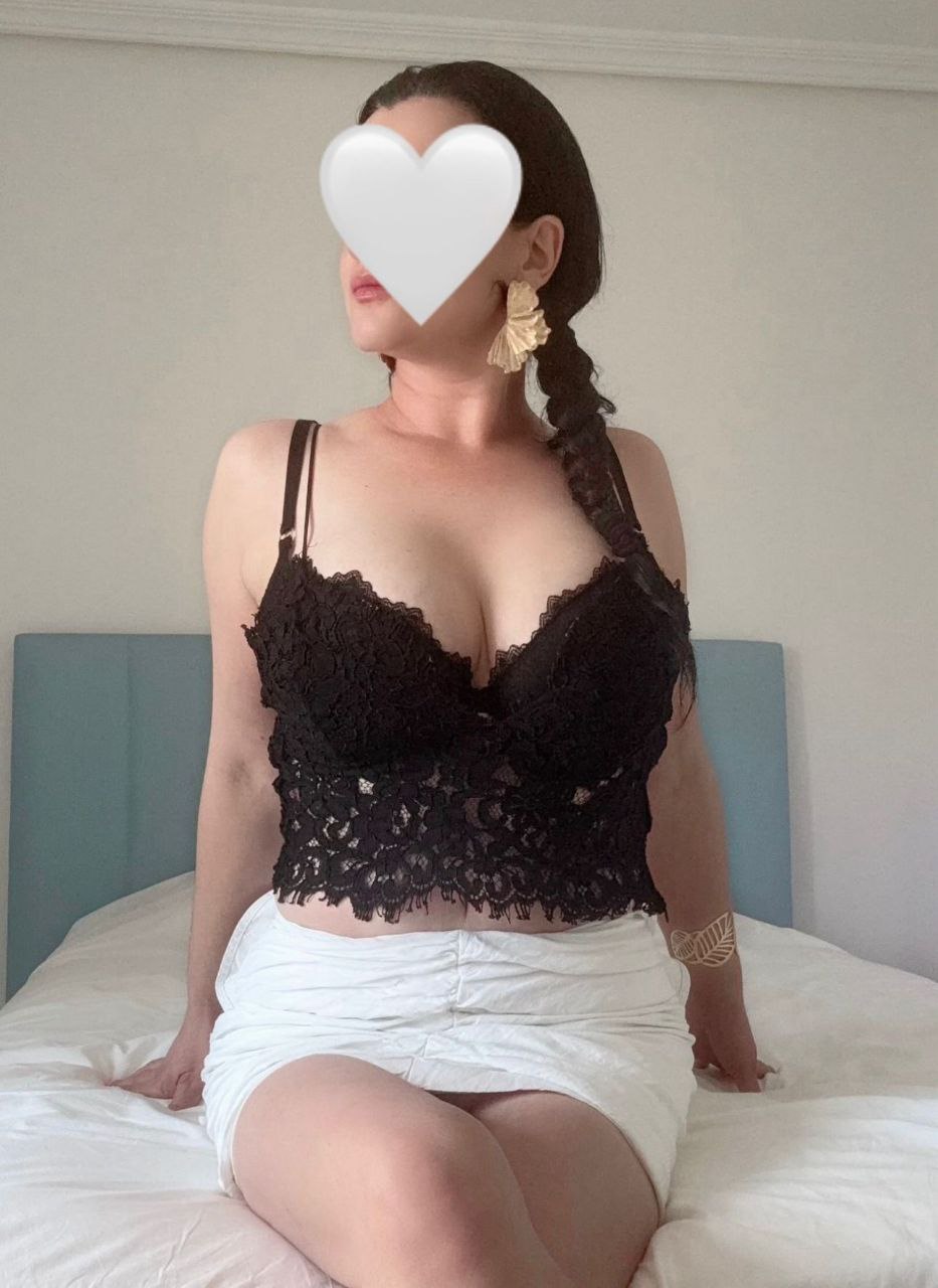 614636097 | VANE | Chica