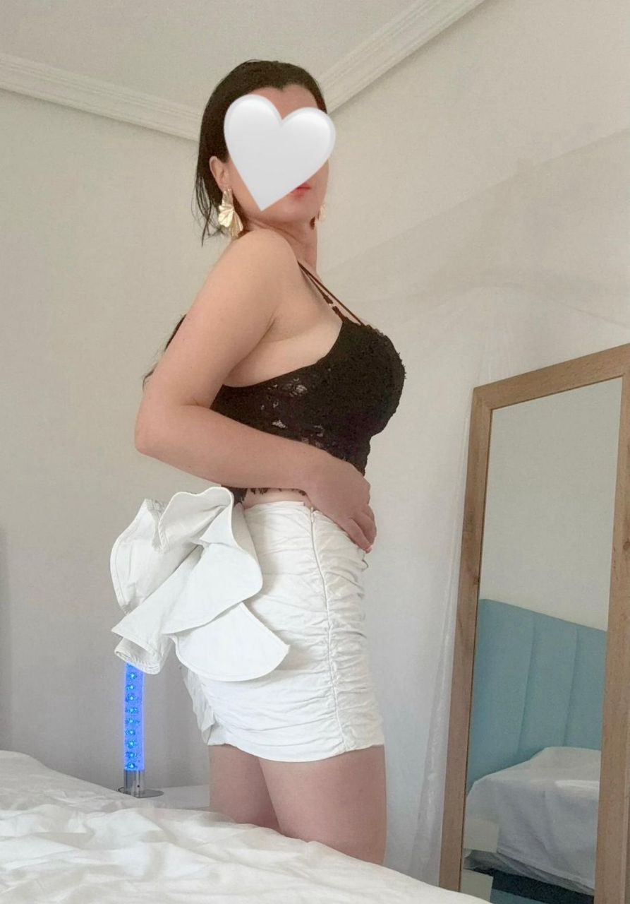 614636097 | VANE | Chica