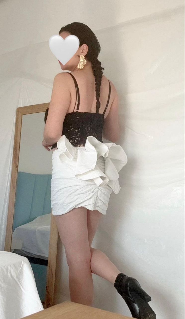614636097 | VANE | Chica