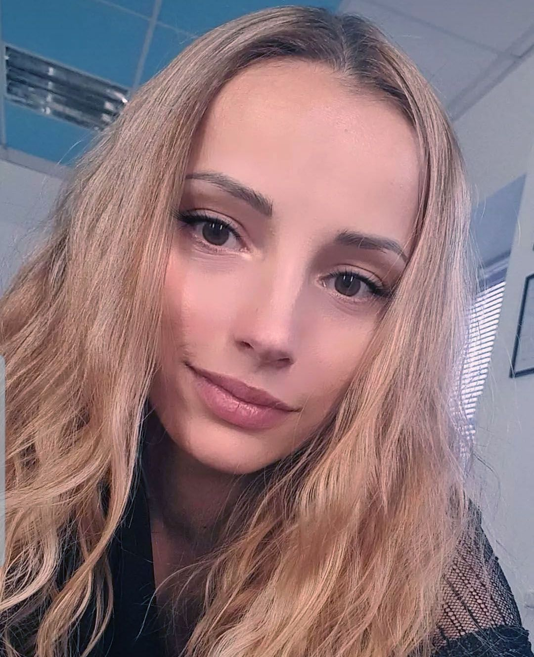 722697132 | VICTORIA | Chica