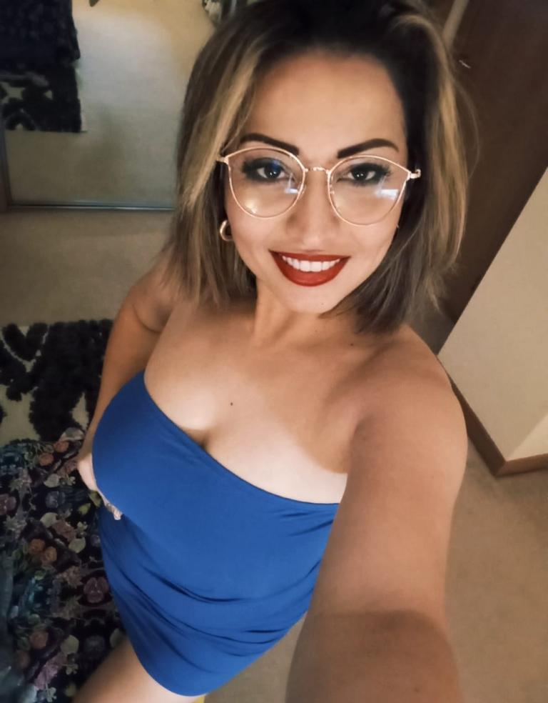 615639607 | LUCIA | Chica