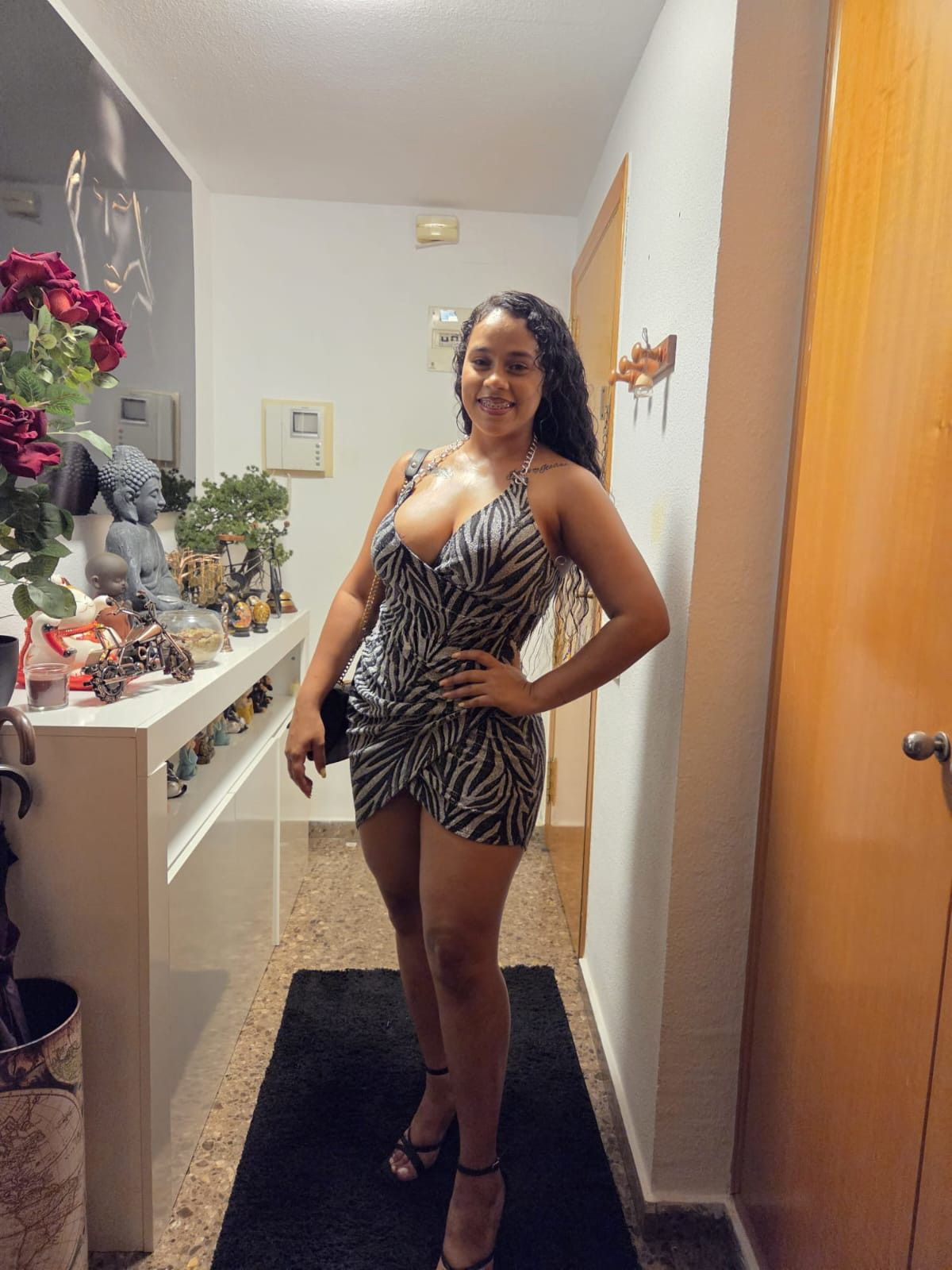 612209818 | LUNA LIMONGE | Chica