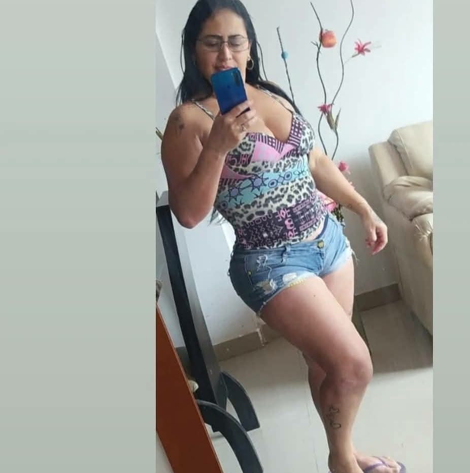 636626982 | NICOL | Chica