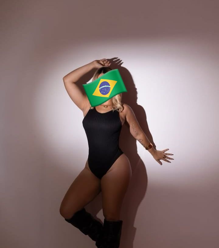 742034159 | LUNA | Chica