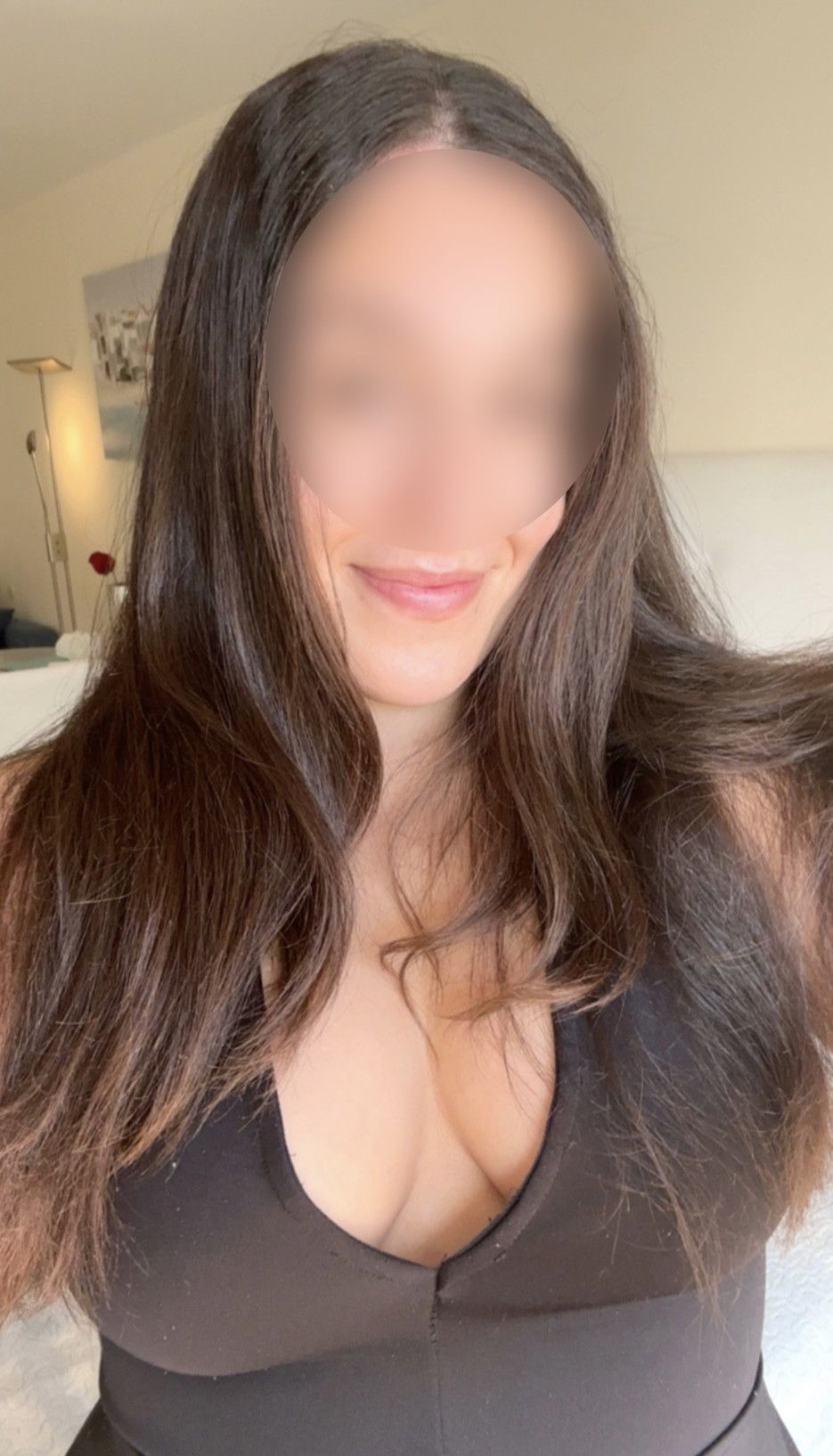665885934 | EVA | Chica