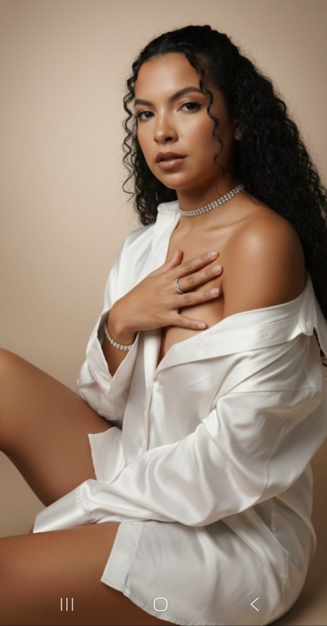 689462372 | ALANNA | Chica