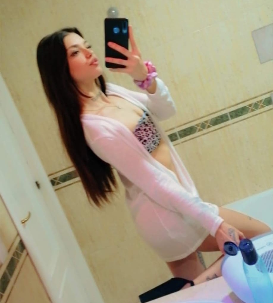 613928124 | SINAI | Chica